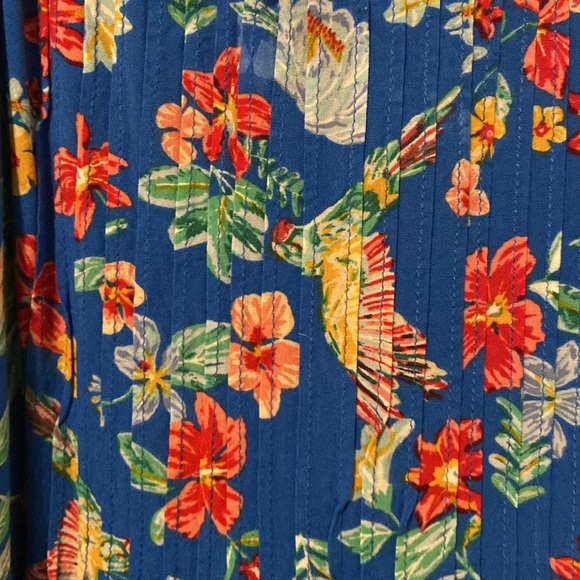 Old navy floral camisole - Picture 3 of 3